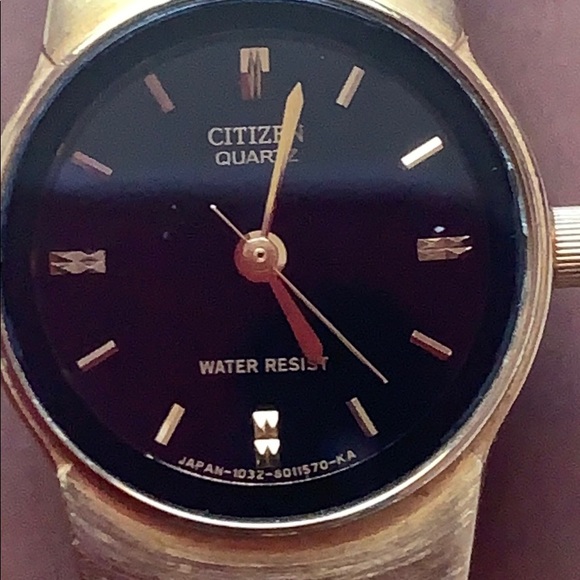 COPY - Woman citizen watch main image 10